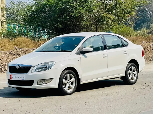 Used Skoda Rapid [2014-2015] 1.5 TDI CR Ambition with Alloy Wheels in Nashik