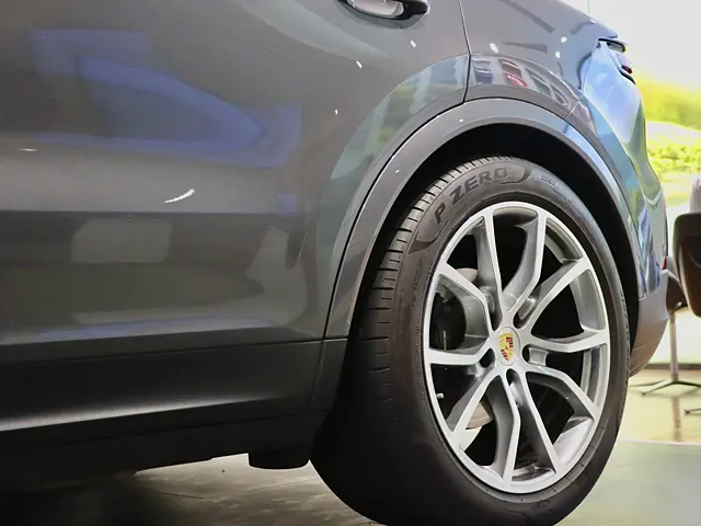 Used Porsche Cayenne [2010-2014] Base in Mumbai