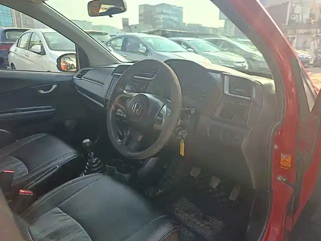 Used Honda Brio VX MT in Mumbai