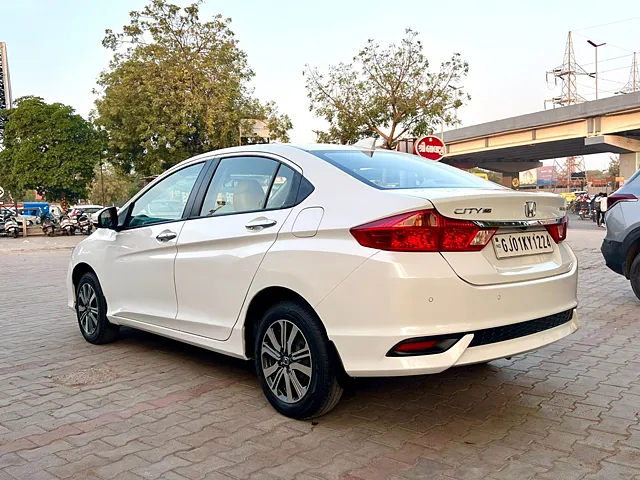 Used Honda City 4th Generation V Petrol in Ahmedabad
