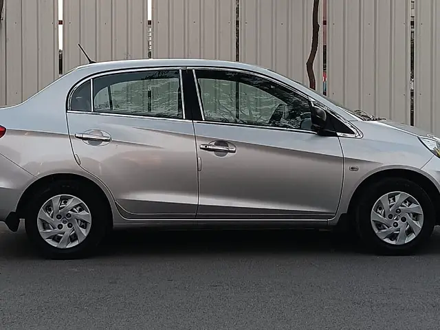 Used Honda Amaze [2016-2018] 1.2 S i-VTEC in Surat