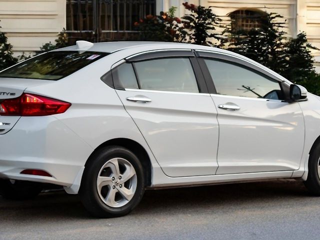 Used Honda City [2014-2017] V Diesel in Lucknow
