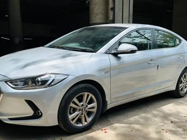 Used Hyundai Elantra SX 2.0 AT in Mumbai