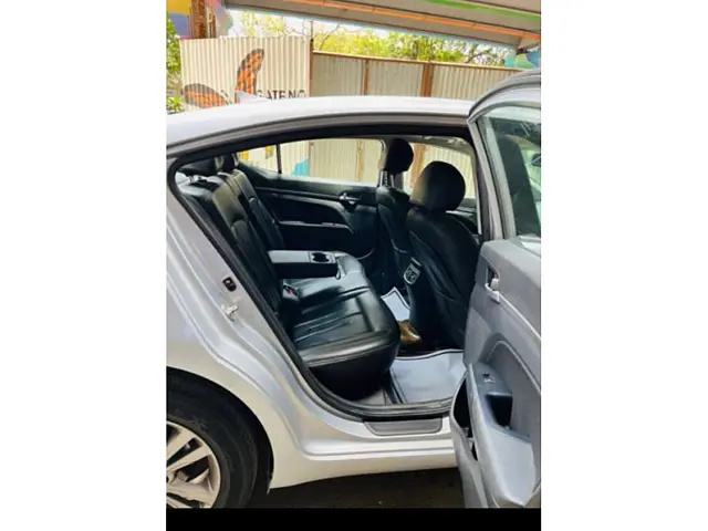 Used Hyundai Elantra SX 2.0 AT in Mumbai