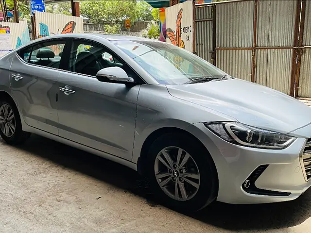 Used Hyundai Elantra SX 2.0 AT in Mumbai