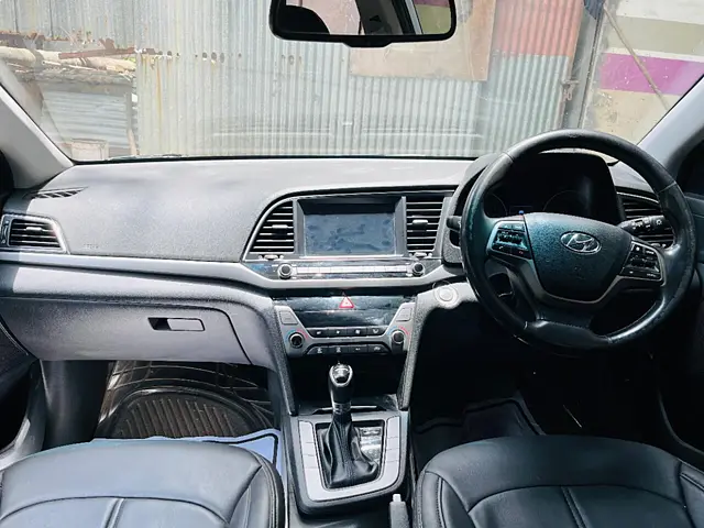 Used Hyundai Elantra SX 2.0 AT in Mumbai