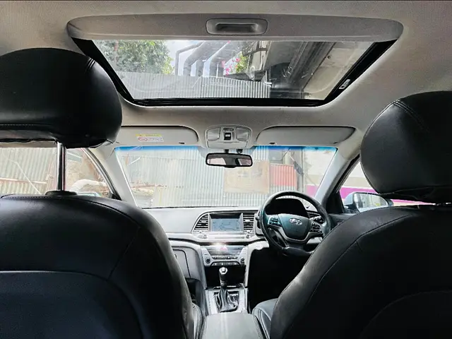 Used Hyundai Elantra SX 2.0 AT in Mumbai