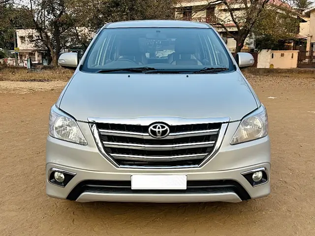Used 2014 Toyota Innova in Kolhapur