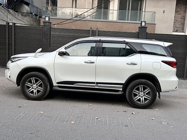 Used Toyota Fortuner [2016-2021] 2.8 4x2 AT [2016-2020] in Delhi
