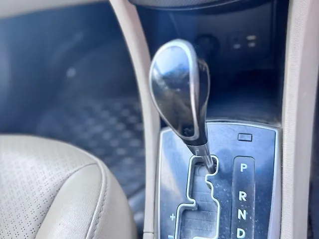 Used Hyundai Verna [2011-2015] Fluidic 1.6 CRDi SX AT in Kanpur