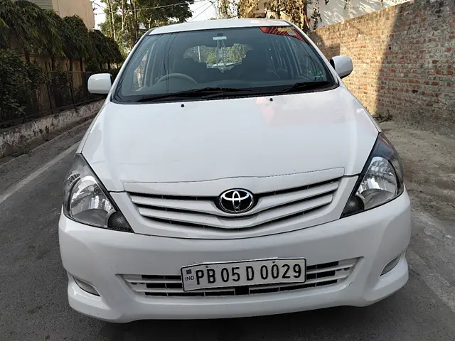 Used 2011 Toyota Innova in Jalandhar