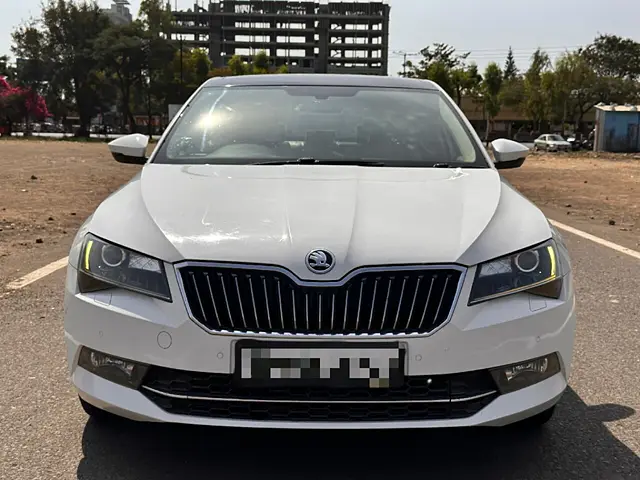 Used 2016 Skoda Superb in Nashik