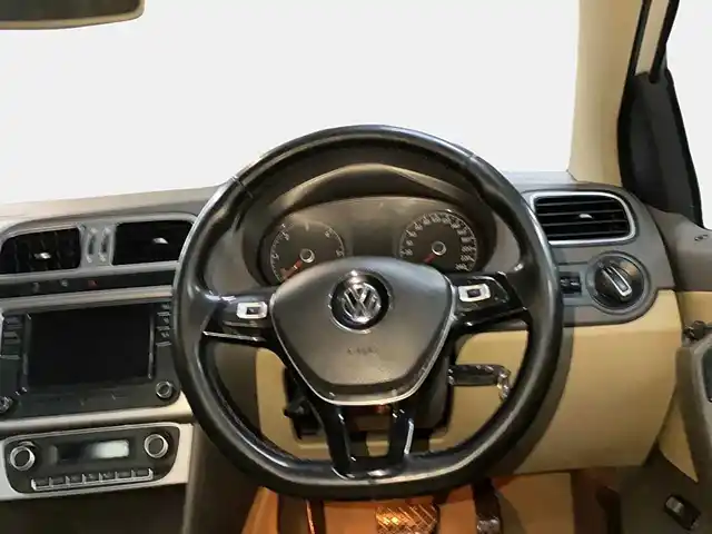 Used Volkswagen Vento [2015-2019] Highline Diesel AT [2015-2016] in Chandigarh