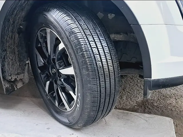 Used Mahindra XUV500 W11 AT in Delhi