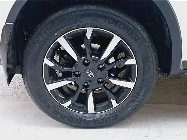 Used Mahindra XUV500 W11 AT in Delhi