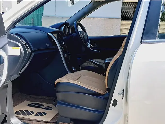 Used Mahindra XUV500 W11 AT in Delhi