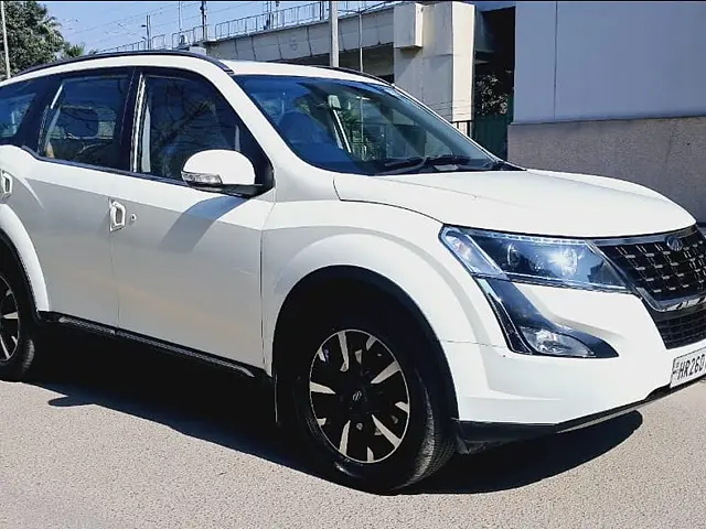 Used Mahindra XUV500 W11 AT in Delhi