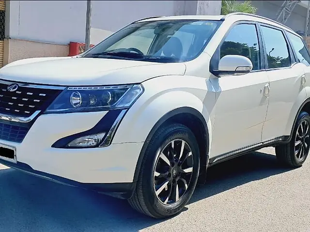 Used Mahindra XUV500 W11 AT in Delhi