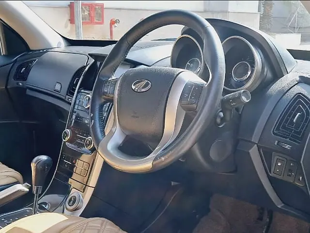 Used Mahindra XUV500 W11 AT in Delhi