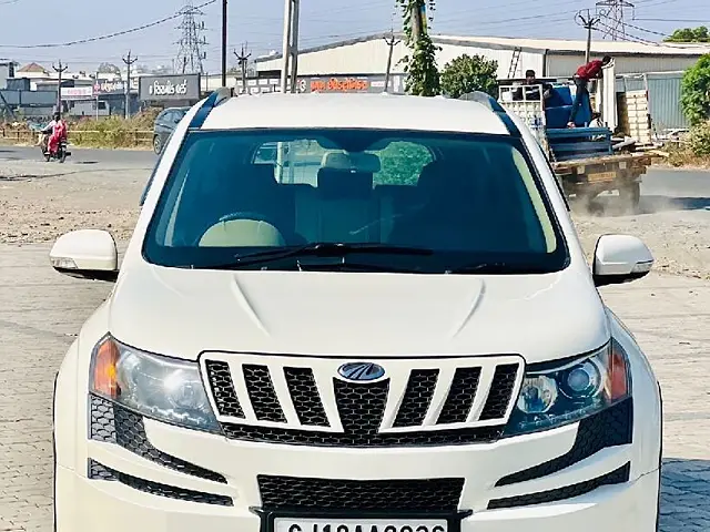 Used 2015 Mahindra XUV500 in Surat