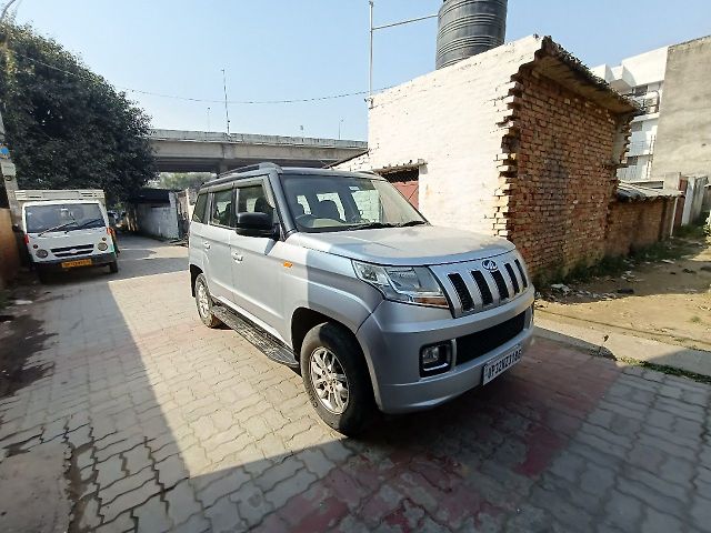 Used Mahindra TUV300 [2015-2019] T8 in Lucknow