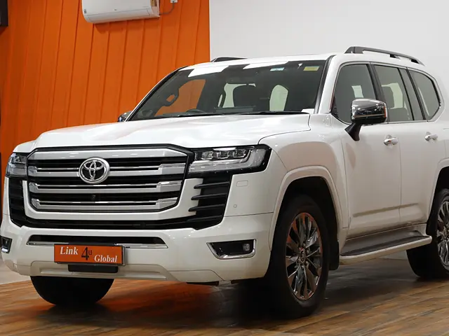 Used 2022 Toyota Land Cruiser in Delhi