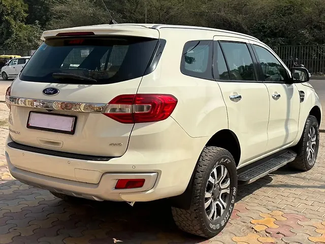 Used Ford Endeavour Titanium 2.0 4x2 AT in Gurgaon