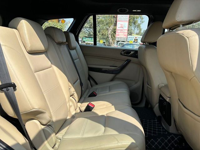 Used Ford Endeavour Titanium 2.0 4x2 AT in Gurgaon