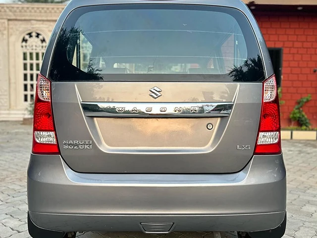 Second Hand 2011 Maruti Suzuki Wagon R 1.0 LXi for sale at