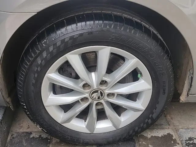 Used Skoda Octavia [2017-2021] 1.8 TSI Style Plus AT [2017] in Bangalore