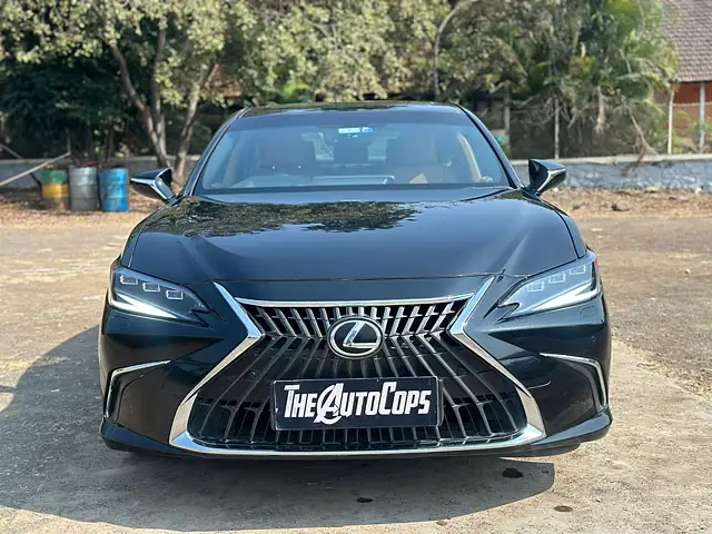 Used 2023 Lexus ES in Pune