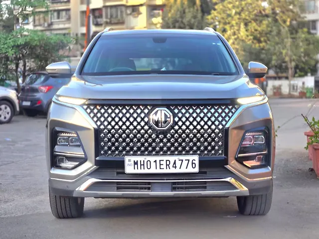 Used 2024 MG Hector Plus in Mumbai