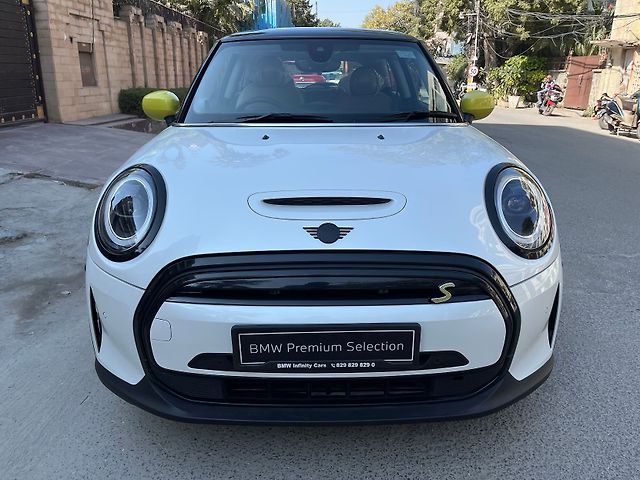 Used 2023 MINI Cooper SE in Delhi