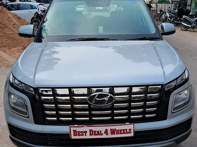 Used 2023 Hyundai Venue in Lucknow