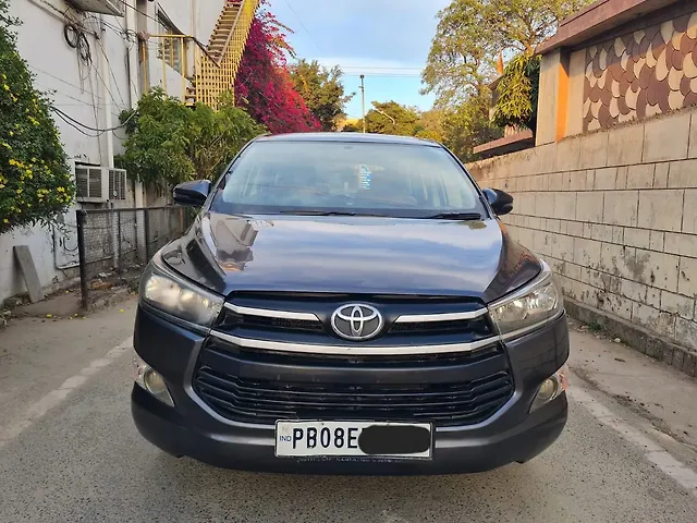 Used Toyota Innova Crysta [2016-2020] 2.4 G 7 STR [2016-2017] in Jalandhar