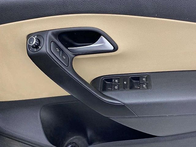 Used Volkswagen Polo [2016-2019] Highline1.2L (P) in Ahmedabad