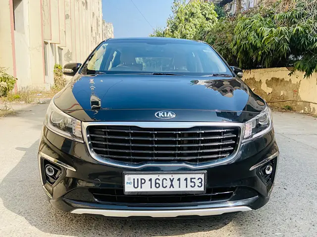 Used 2021 Kia Carnival in Delhi