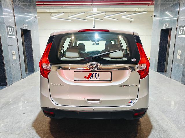 Used Mahindra Marazzo [2018-2020] M6 8 STR in Ahmedabad