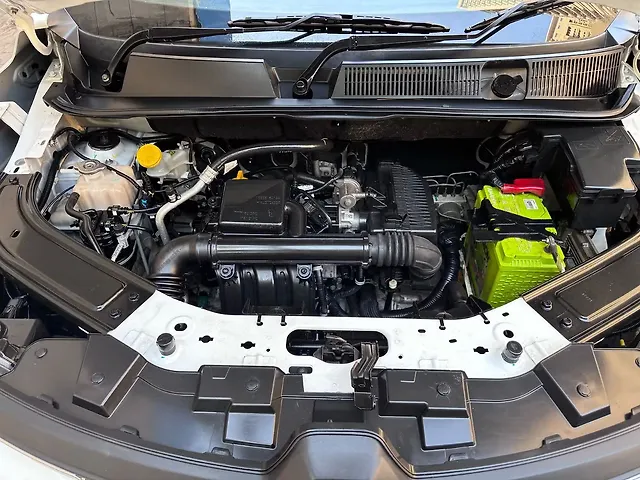 Used Renault Kiger [2021-2022] RXT AMT Dual Tone in Mumbai