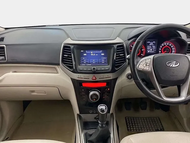 Used Mahindra XUV300 [2019-2024] W8 (O) 1.5 Diesel [2020] in Ahmedabad