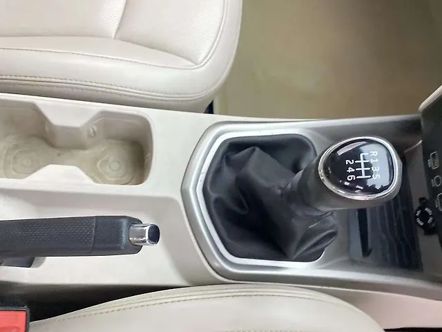 Used Mahindra XUV300 [2019-2024] W8 (O) 1.5 Diesel [2020] in Ahmedabad