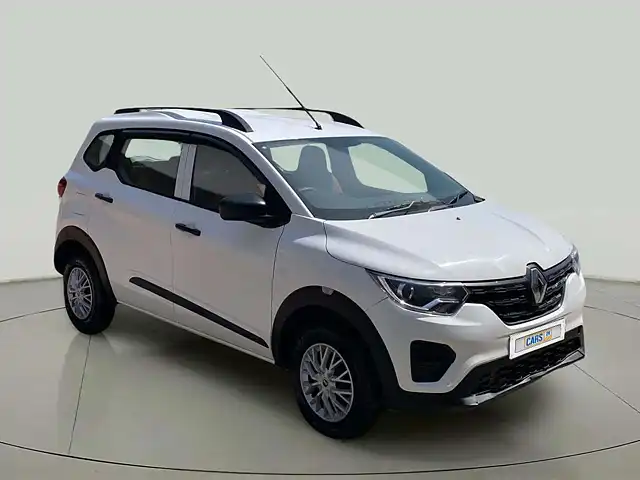 Used 2022 Renault Triber in Indore