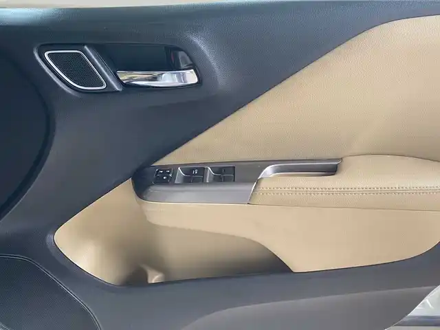 Used Honda City 4th Generation ZX Petrol [2019-2019] in Ahmedabad