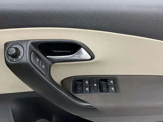 Used Volkswagen Polo [2012-2014] Highline1.2L (P) in Hyderabad