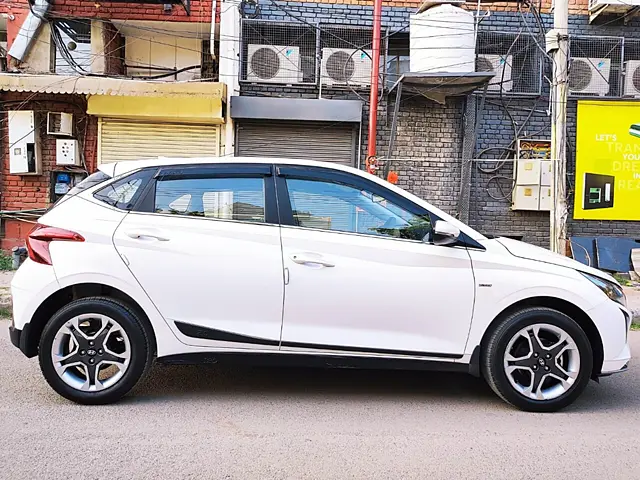 Used Hyundai i20 Sportz (O) 1.2 IVT in Chandigarh
