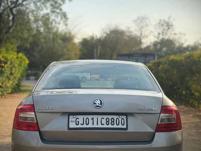 Used Skoda Octavia [2017-2021] 2.0 TDI CR Style Plus AT [2017] in Ahmedabad