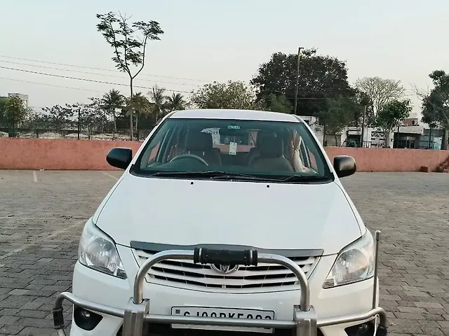 Used 2012 Toyota Innova in Kheda