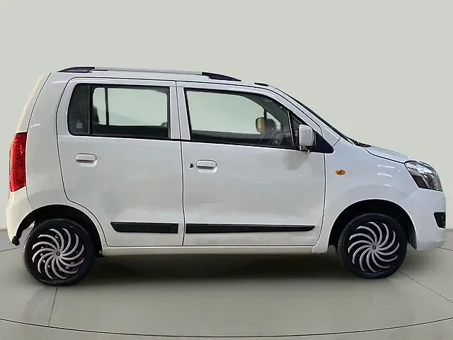 Used Maruti Suzuki Wagon R 1.0 [2014-2019] VXI in Ahmedabad