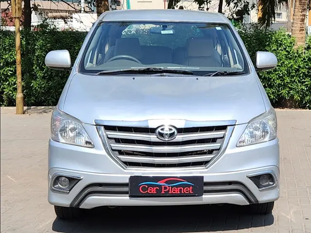 Used 2006 Toyota Innova in Surat