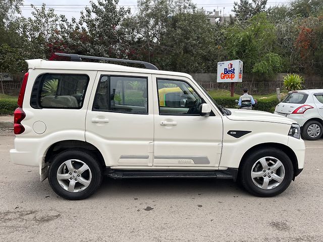 Used Mahindra Scorpio S MT 7STR [2022] in Delhi